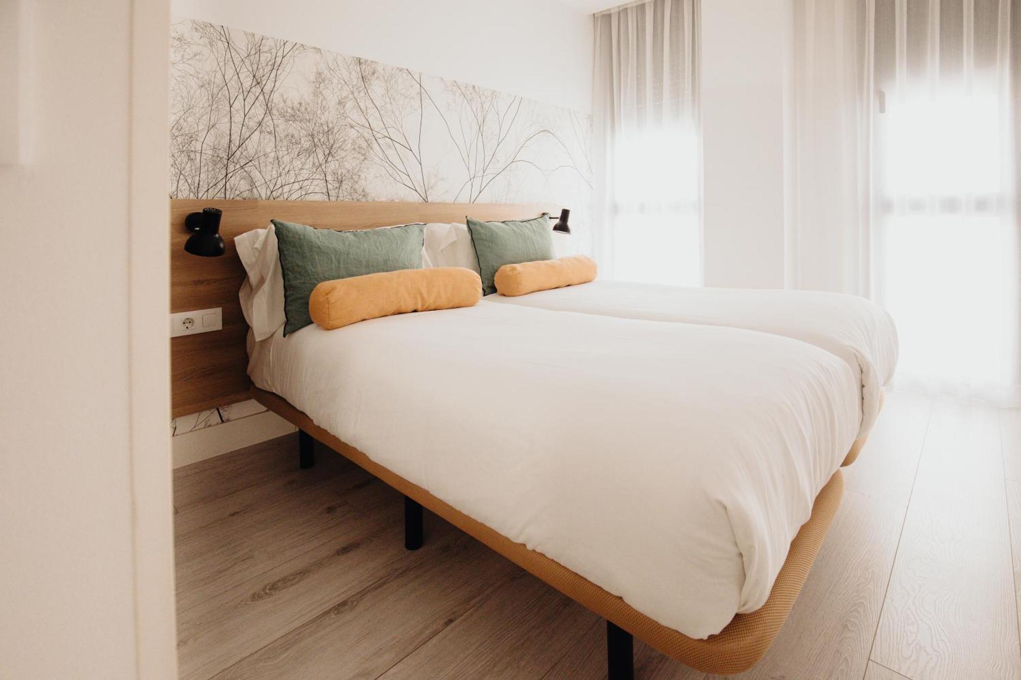 Aspasios Atocha Apartments Madrid Bagian luar foto
