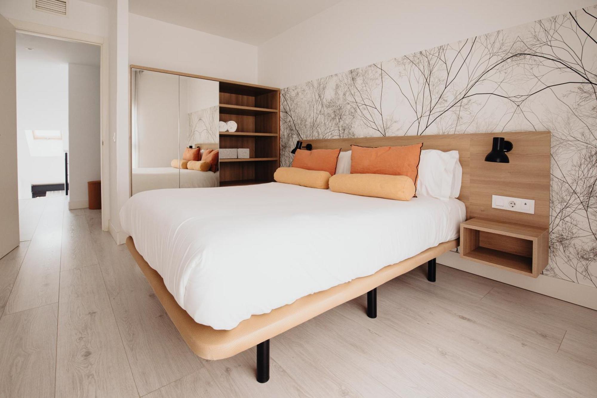 Aspasios Atocha Apartments Madrid Bagian luar foto