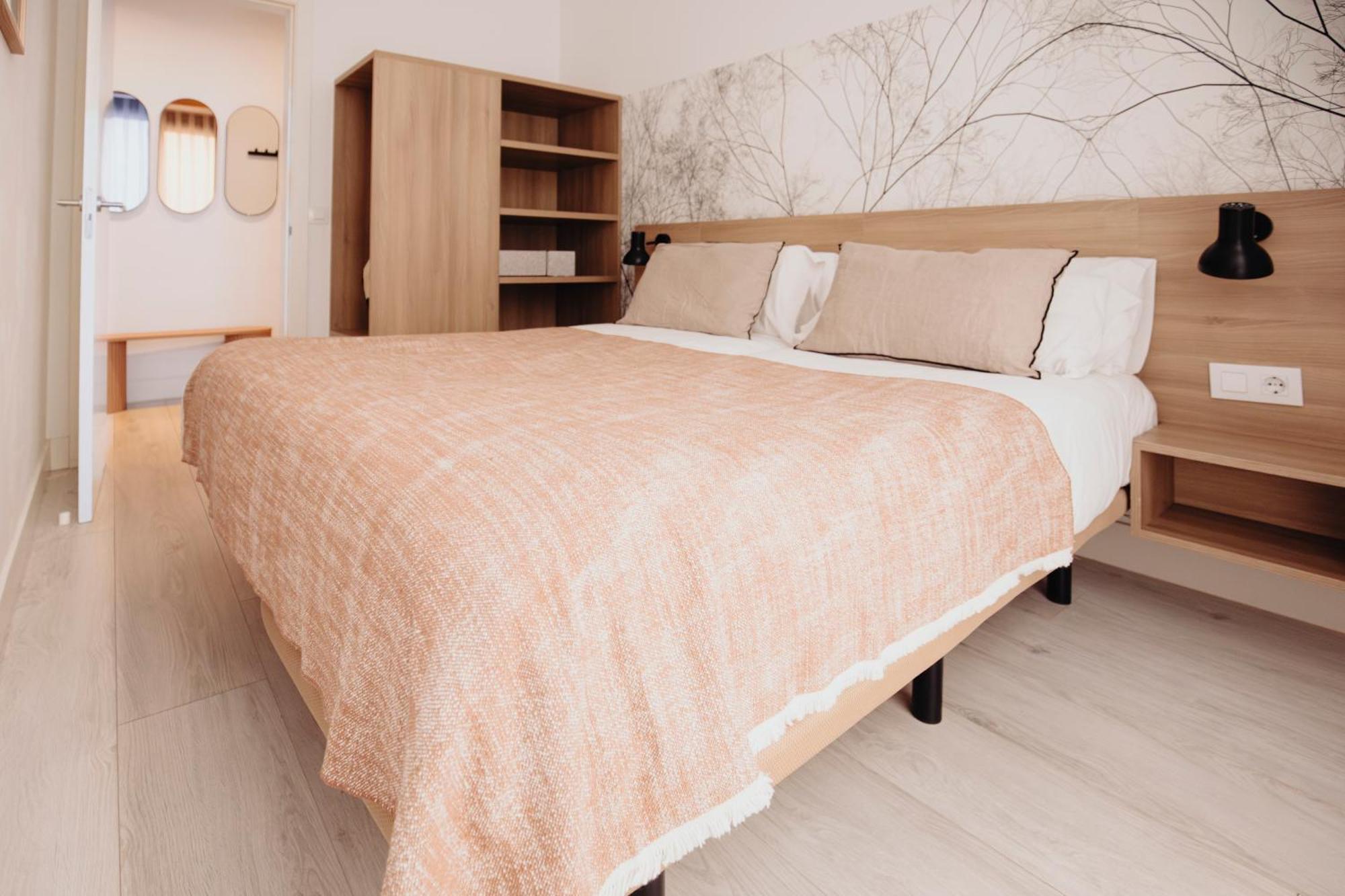 Aspasios Atocha Apartments Madrid Bagian luar foto