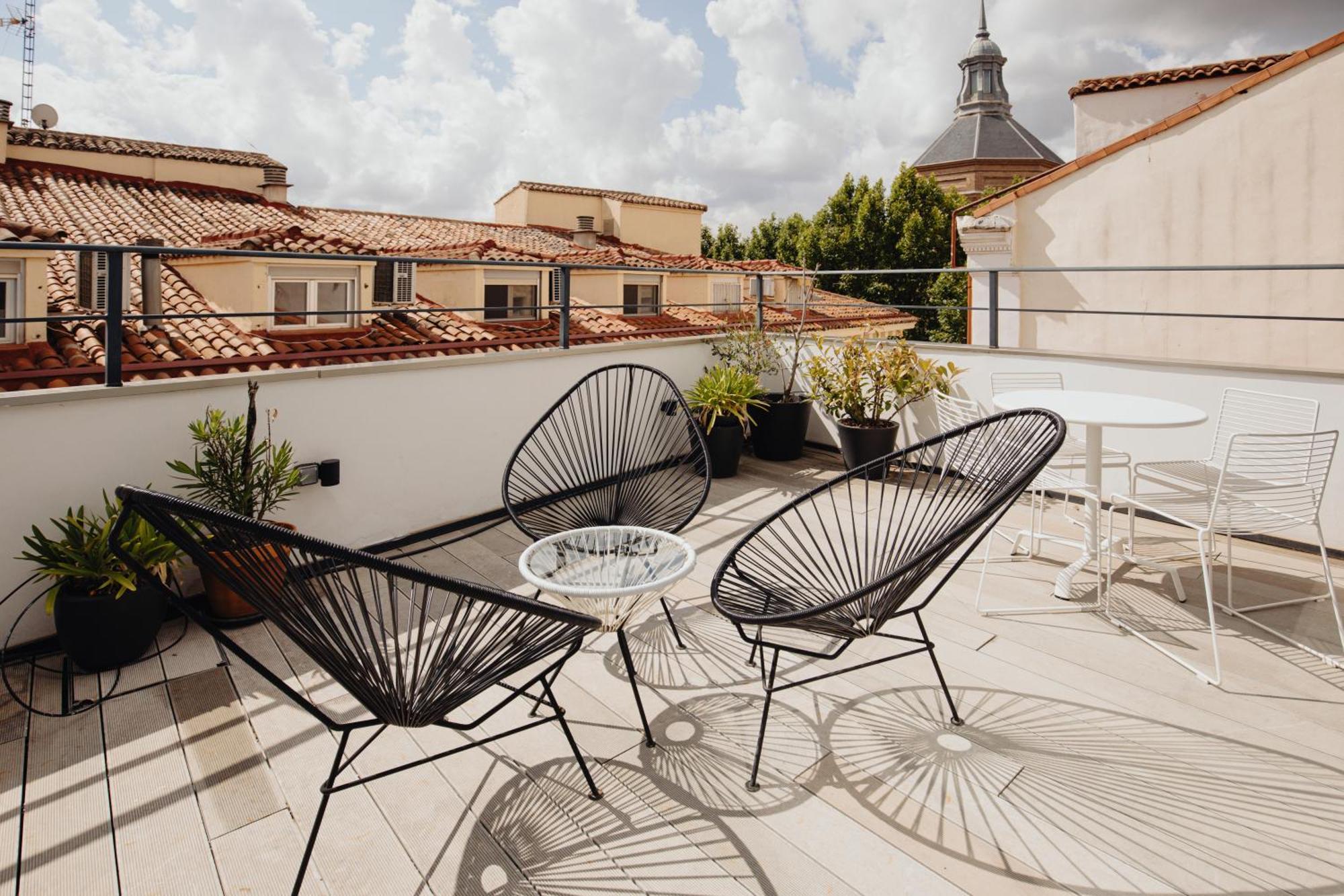 Aspasios Atocha Apartments Madrid Bagian luar foto