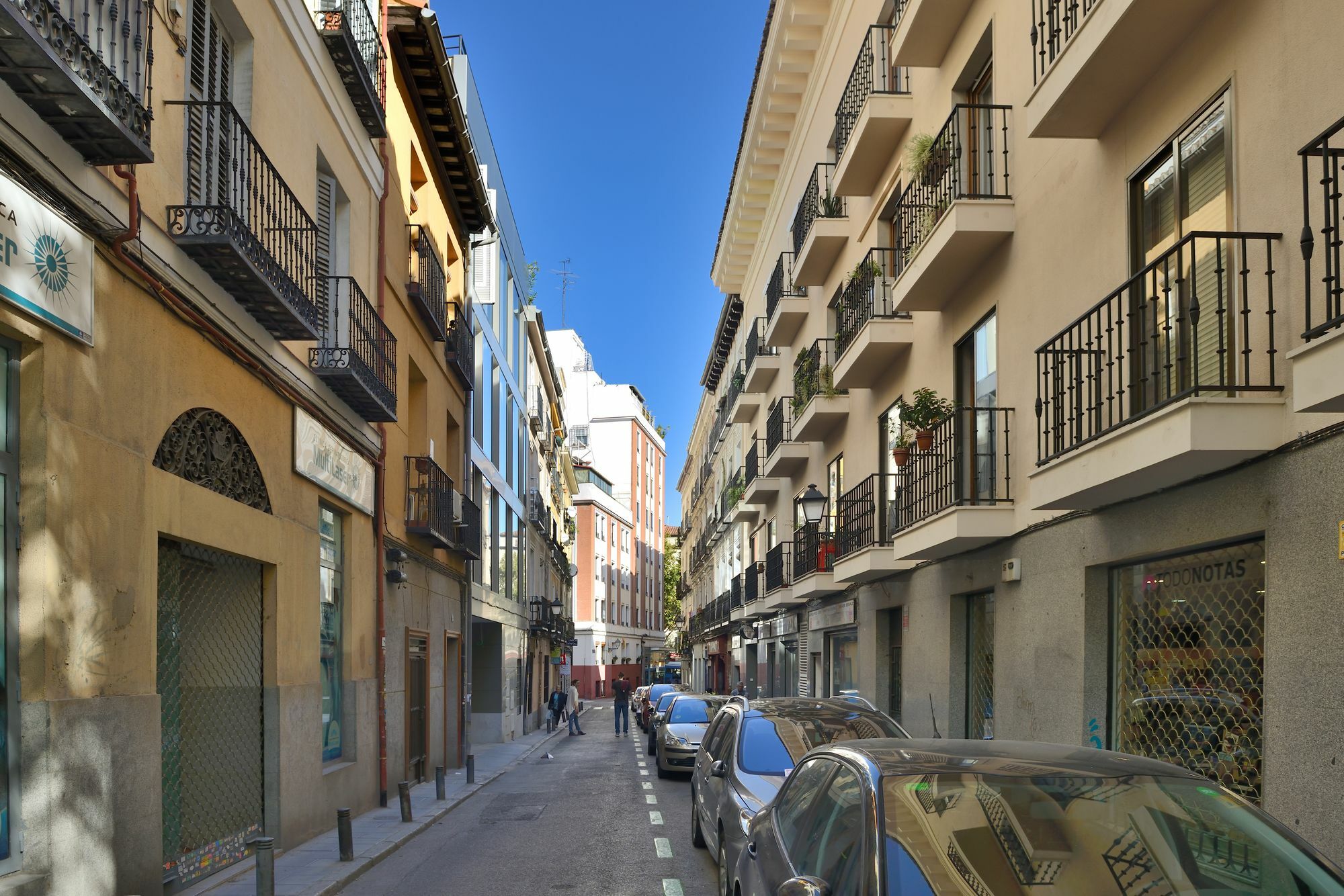 Aspasios Atocha Apartments Madrid Bagian luar foto